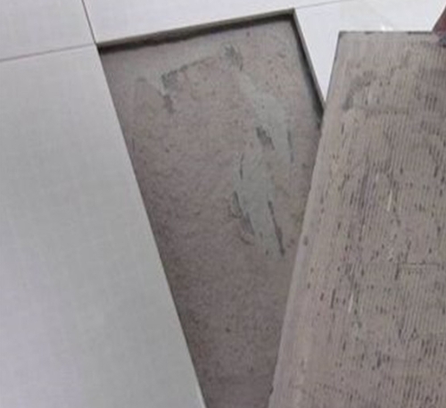 梅河口瓷砖空鼓维修公司分享瓷砖铺贴时如果打浆（即涂抹在瓷砖背面和基层上的砂浆或瓷砖胶）过少，会带来以下问题
